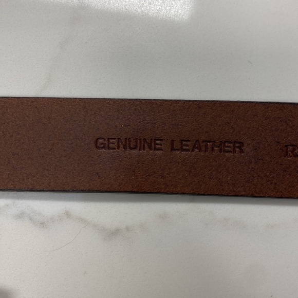 Relic leather belt with silver buckle - Picture 2 of 3